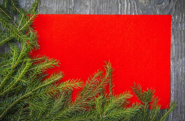 圣诞节背景与质朴的木头和冷杉绿色树分支 — 图库照片