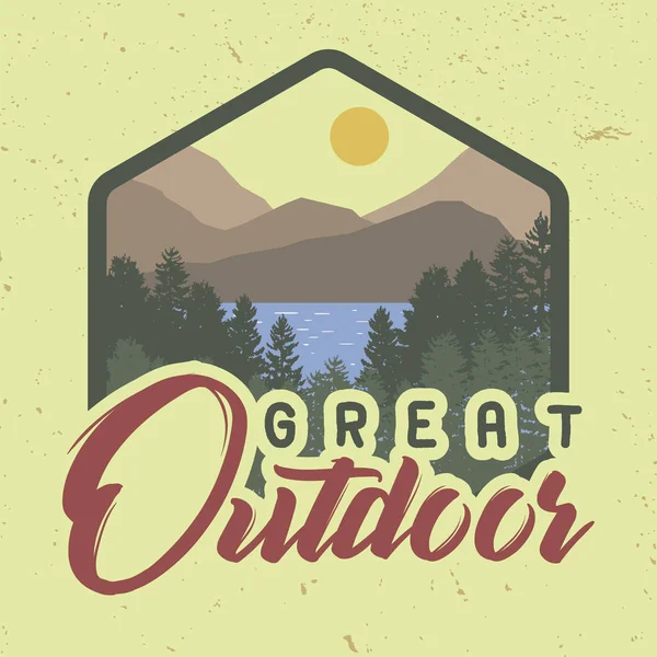 Büyük Açık. Doğa Görünümü ile trendy T-shirt sloganı. Dağ, Göl ve Ağaç İllüstrasyonu.