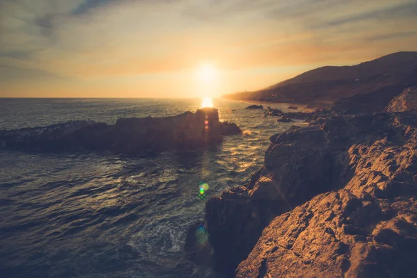 Kolorowe Przybrzeżne Widok Leo Carrillo State Beach Zachodzie Słońca Sequit — Zdjęcie stockowe