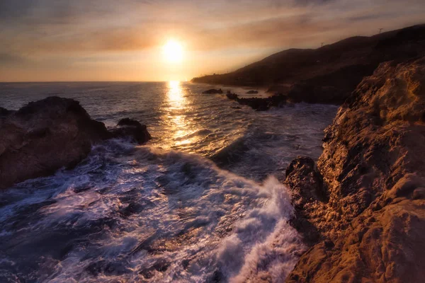 Kolorowe Przybrzeżne Widok Leo Carrillo State Beach Zachodzie Słońca Sequit — Zdjęcie stockowe