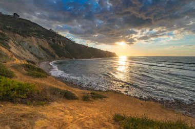 Gün Batımında Bluff Koyu