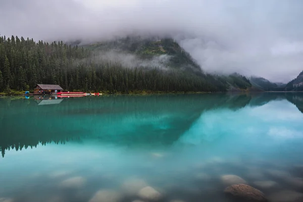 Lago Louise Cabine — Fotografia de Stock