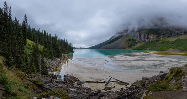 Lago Louise e Fairview Mountain Panorama — Fotografia de Stock