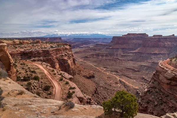 Vista Espetacular Acidentado Shafer Trail Que Desce Shafer Canyon Dia — Fotografia de Stock