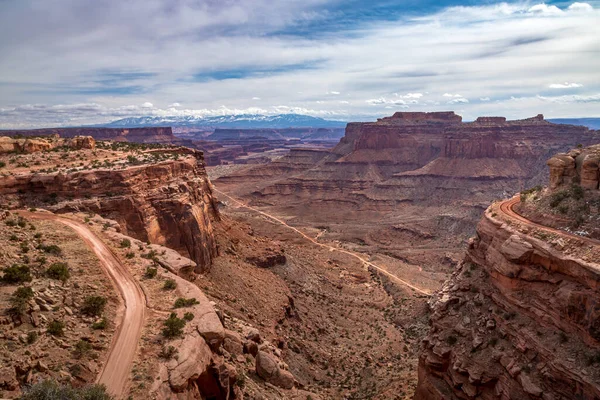 Vista Espetacular Acidentado Shafer Trail Que Desce Shafer Canyon Dia — Fotografia de Stock