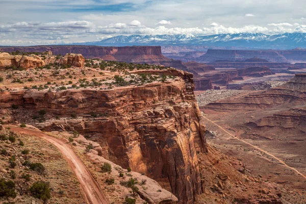 Vista Espetacular Acidentado Shafer Trail Que Desce Shafer Canyon Dia — Fotografia de Stock