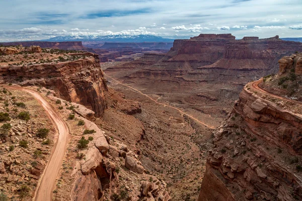 Vista Espetacular Acidentado Shafer Trail Que Desce Shafer Canyon Dia — Fotografia de Stock