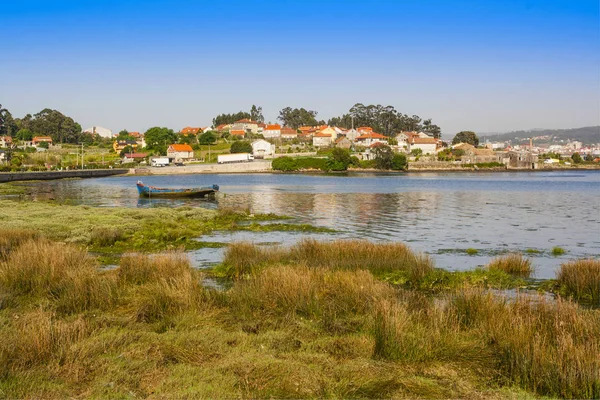波约镇卢里多村的沼泽和海湾 — 图库照片