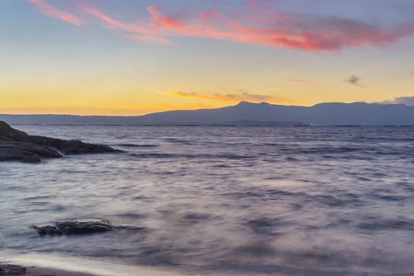 Arousa Haliç Ile Curota Alacakaranlıkta Dağ Vasıl Geçmiş — Stok fotoğraf