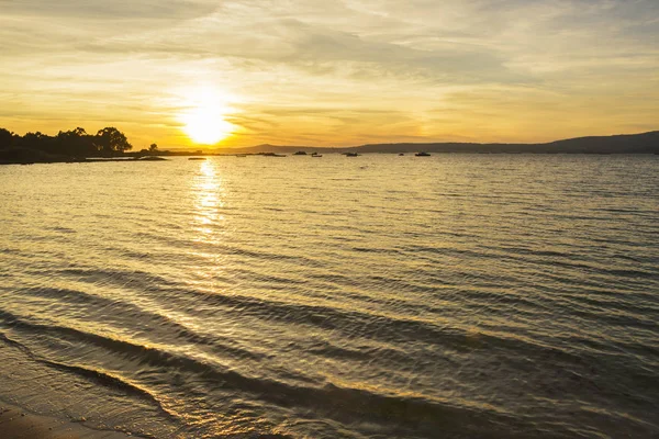 Odražené Západ Slunce Moři Arousa Island — Stock fotografie