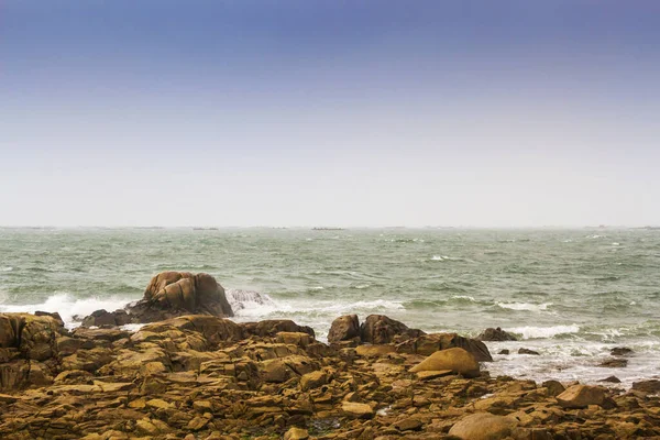 Windstorm Regen Rotsachtige Kust Van Arousa Island Galicië Spanje — Stockfoto