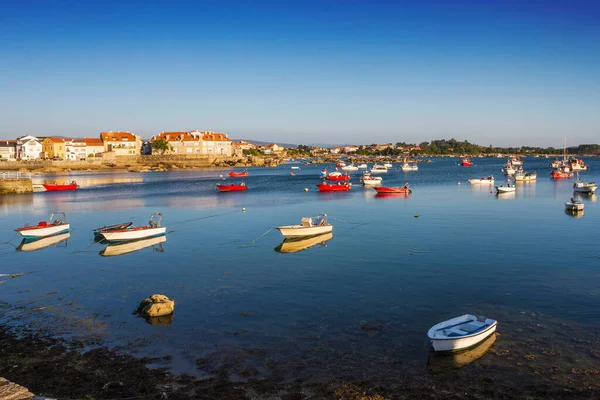 Barcos Pesca Anclados Puerto Campo Isla Arousa — Foto de Stock