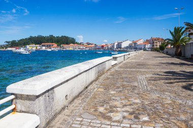 Arousa Adası, Galiçya, İspanya Sahil Yolu