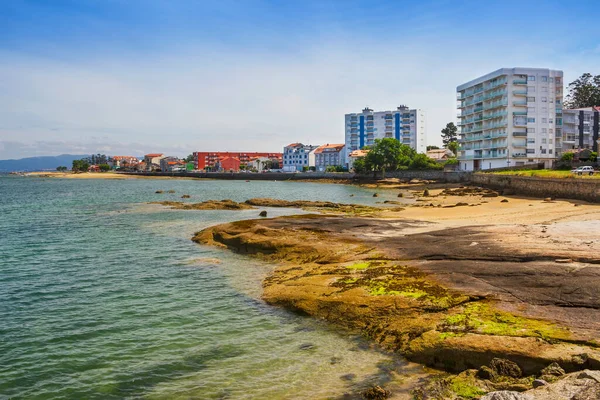 Kıyı Kayaları Basella Plajı Denizi Vilanova Arousa Kıyı Şeridi — Stok fotoğraf