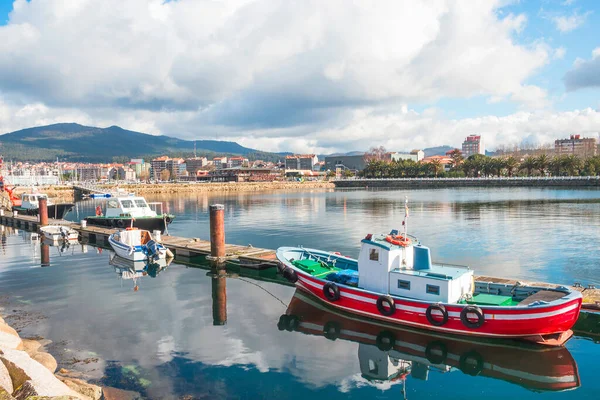 Bateaux Amarrés Sur Jetée Port Vilagarcia Arousa — Photo