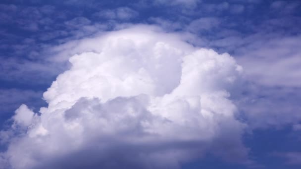 Катящиеся Облака Голубом Небе Видео Формате Full — стоковое видео