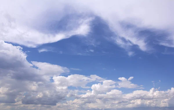 Błękitne Niebo Białymi Chmurami Jako Tło — Zdjęcie stockowe