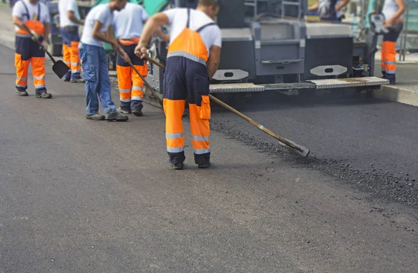 Werknemers Bouw Asfaltering Road Repareren — Stockfoto
