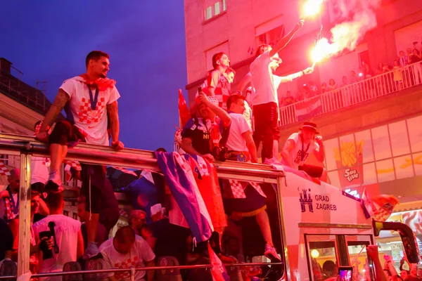 Zagreb Croacia Julio 2018 Equipo Fútbol Croata Llega Través Multitud — Foto de Stock