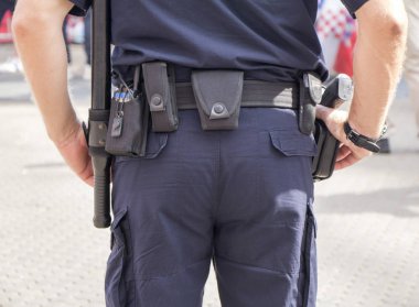Müdahale polis merkezi şehrin sokak üzerinde vatandaş güvenlik izler