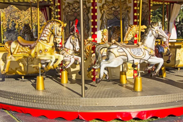 Carrossel Francês Moda Antiga Com Cavalos — Fotografia de Stock