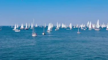 Yelkenli tekne yarışı, Barcolana Regatta, Trieste Körfezi, İtalya, dolu Hd video