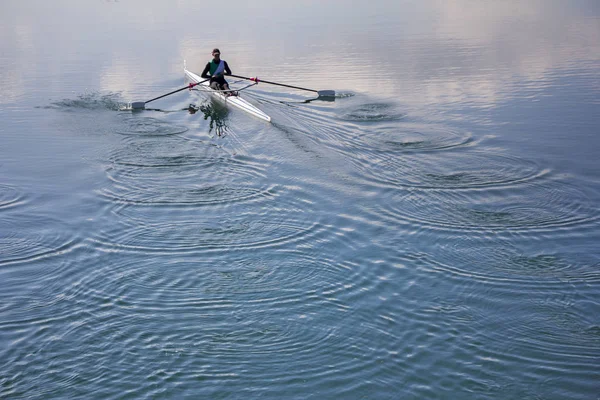 ボート シングル スカル ボート競技者のレース — ストック写真