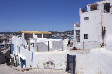 Ibiza eski şehir, Dalt Vila denir. Ibiza Akdeniz'de bulunur Balear Adaları biridir
