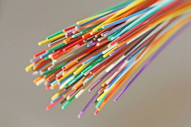 Fiber optik ağ kablosu yakın