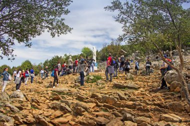 Medjugorje, Bosna'da Meryem Ana'nın Hayalet tepe Podbrdo'su