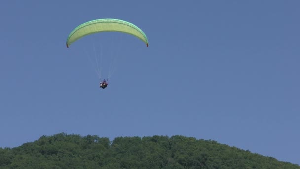 Paragliding Mountains Valley Video — Stock Video