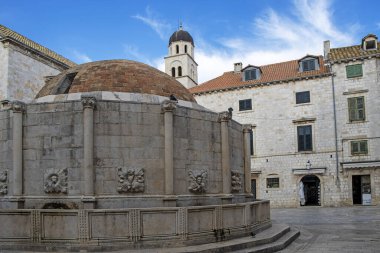 Dubrovnik, Croati 'deki Stradun Sokağı Meydanı' ndaki Büyük Onofrio Çeşmesi.