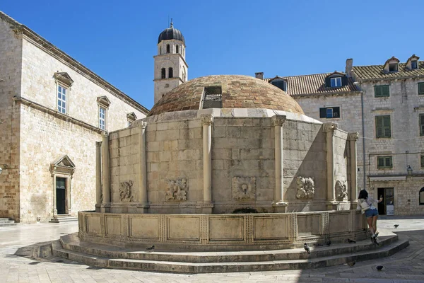 Big Onofrio Fountain Square Stradun Street Dubrovnik Croati — Stock Photo, Image