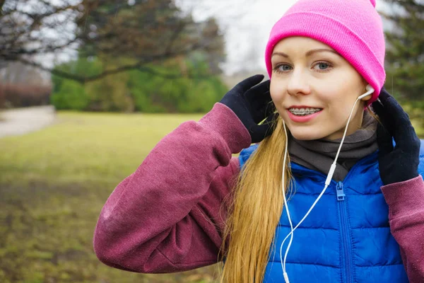 Sport Tevékenységek Hideg Időben Karcsú Fitnesz Szabadban Atléta Tini Lány — Stock Fotó