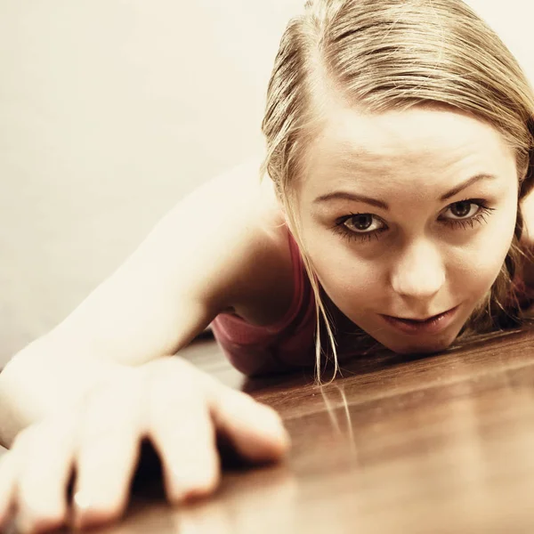Young Woman Lying Floor Face Closeup She Pretending Something Pulling — Stock Photo, Image