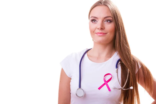 Femme Médecin Avec Stéthoscope Ruban Rose Aide Symbole Sur Poitrine — Photo