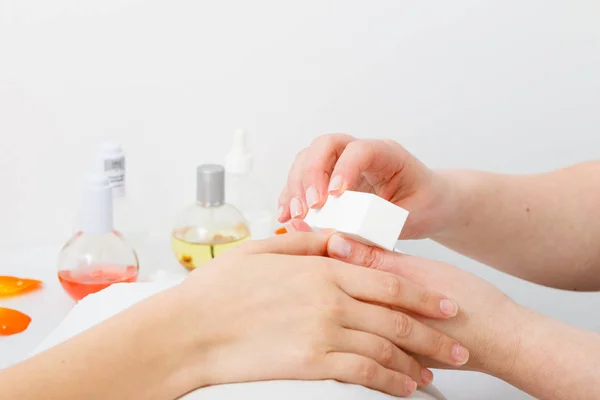 Nagelpflege Beauty Wellness Spa Behandlungskonzept Frau Präpariert Nägel Vor Maniküre — Stockfoto