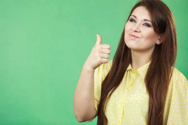 Young Happy Smiling Woman Making Thumb Gesture Showing Cool Sign — Stock Photo, Image