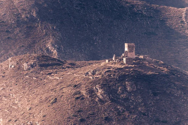 Řecko Mani Peninsula Tradiční Styl Kamenná Věž Domu Kopci Skalnaté — Stock fotografie