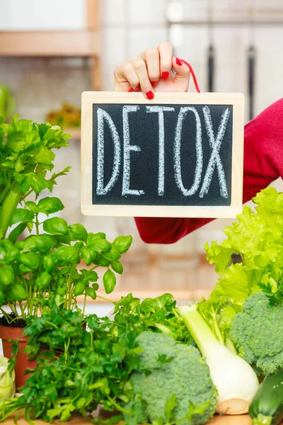 Young Woman Kitchen Having Many Green Vegetables Presenting Board Detox — Stock Photo, Image