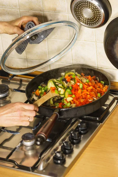 Диетическое Питание Подготовка Концепции Питания Многие Нарезанные Здоровые Овощи Сковороде — стоковое фото