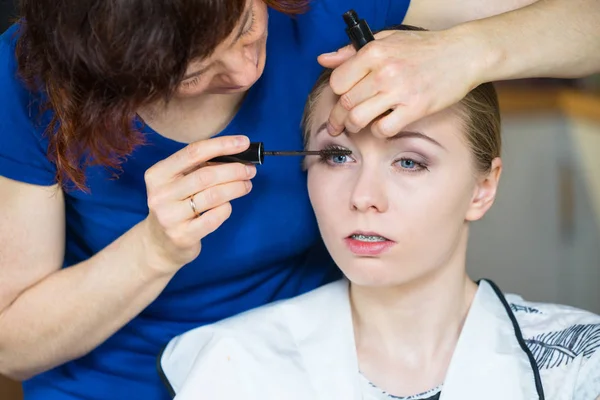 Visage Concept Close Woman Getting Make Eyelids Applying Mascara Brush — Stock Photo, Image