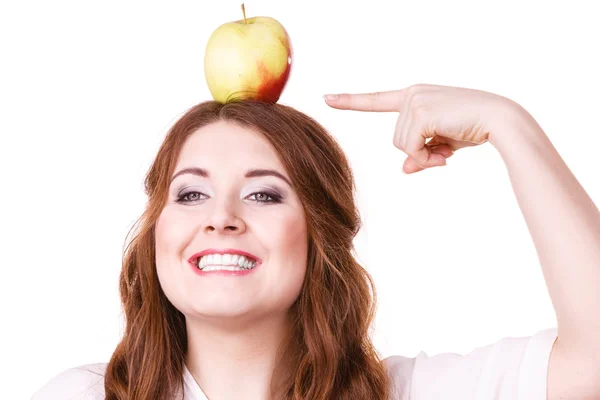 Mulher Jovem Alegre Maquiagem Olhos Femininos Segurando Grande Fruta Maçã — Fotografia de Stock