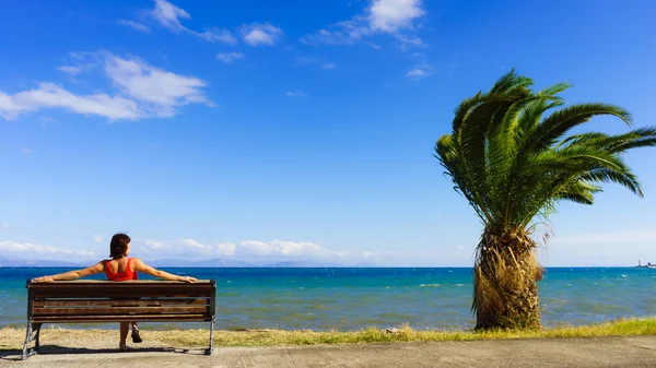 Travel Freedom Concept Tourist Mature Woman Sitting Bench Sea Shore — Stock Photo, Image