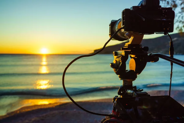 Professional Camera Taking Picture Film Video Sunrise Sea Surface Greece — Stock Photo, Image