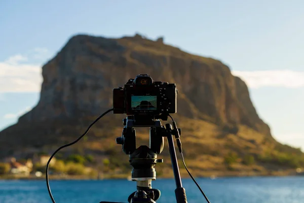 Profesionální Fotoaparát Stativ Filmy Video Ostrova Monemvasia Řecko Peloponésu Lakonia — Stock fotografie