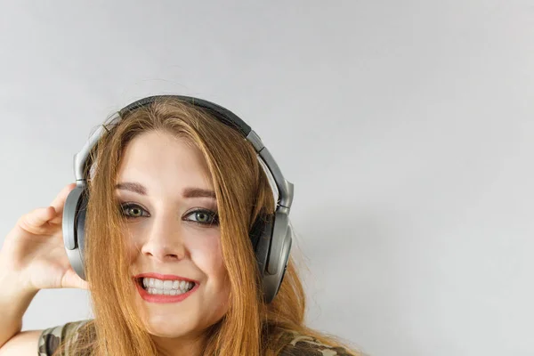 Cheerful Teenage Woman Listening Music Big Headphones Having Fun Bizarre — Stock Photo, Image