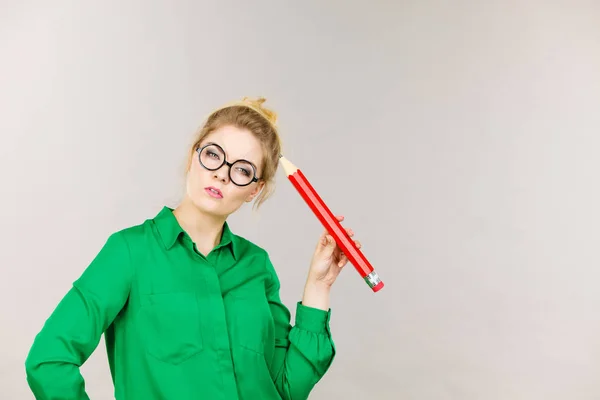 Förvirrat Tänkande Söker Lösning Pensiv Eftertänksam Student Flicka Eller Affärskvinna — Stockfoto