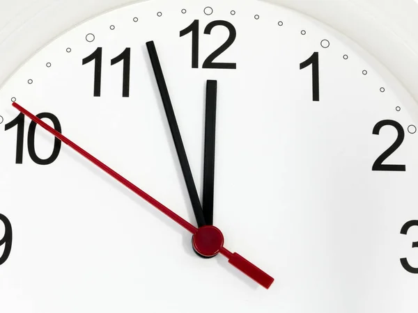 Closeup White Clock Ticking Showing Twelve Hours Time Concept — Stock Photo, Image