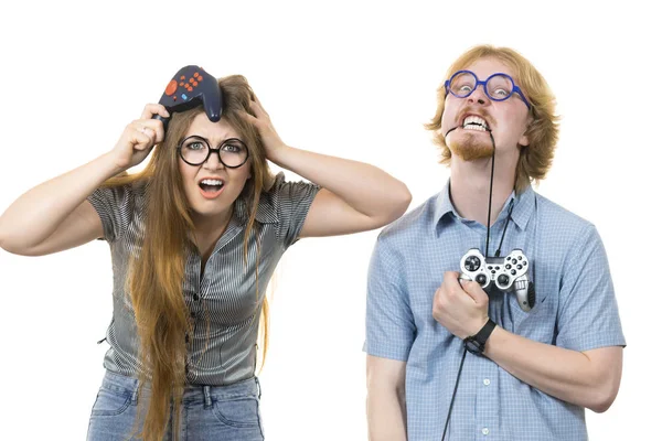 Casal Feliz Desfrutando Tempo Lazer Jogando Jogos Vídeo Juntos Estúdio — Fotografia de Stock